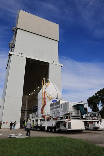 Artemis II Orion move from the MPPF to the LASF