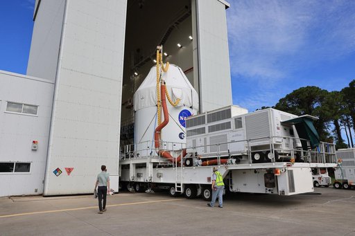 Artemis II Orion move from the MPPF to the LASF