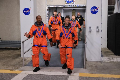 Artemis II Crew Suiting and Walkout