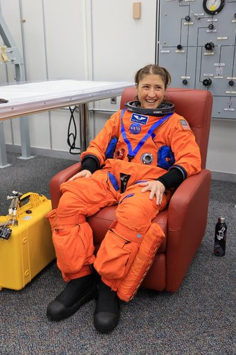 Artemis II Crew Suiting and Walkout