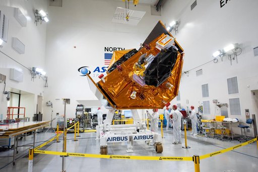 Sentinel-6B Spacecraft Mated to Work Stand