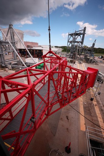 Artemis II: Contingency Access Platforms