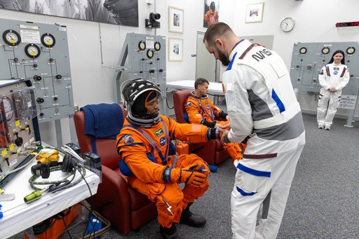 Artemis II CDDT - Suit Up and Walkout