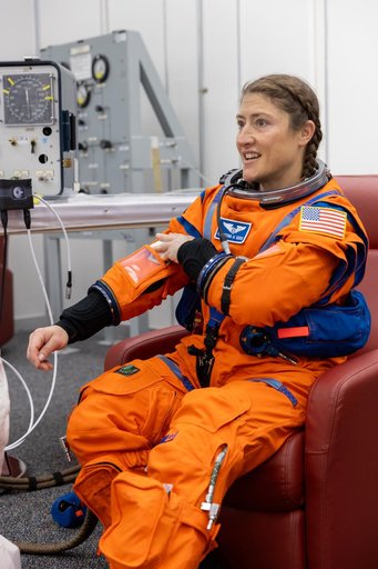 Artemis II CDDT - Suit Up and Walkout