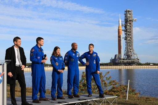 Artemis II Rollout