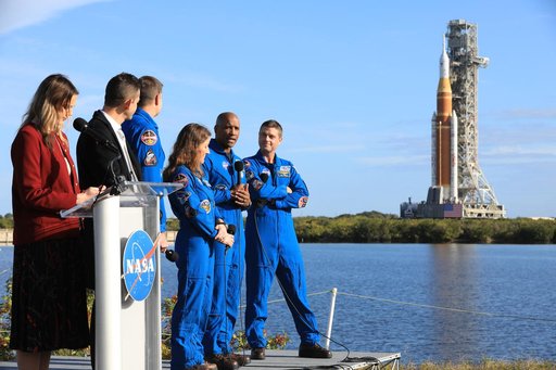 Artemis II Rollout