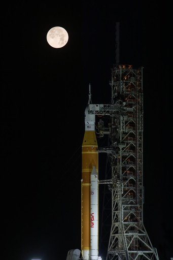 Artemis II at LC 39B
