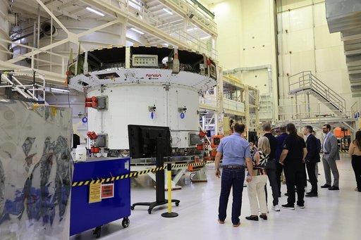 ESA IOZ Tour O&C High Bay