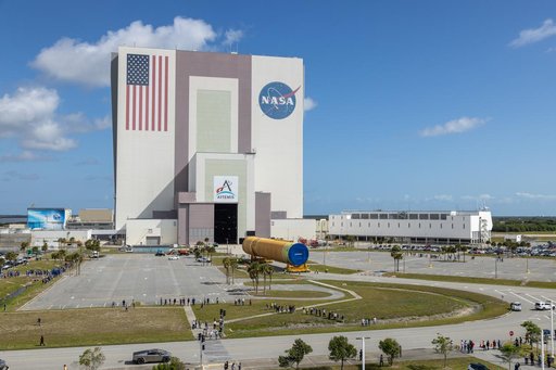 Artemis III Core Stage Offload and Transport to VAB