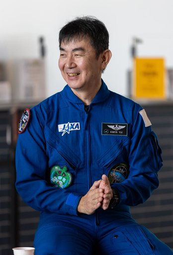 SpaceX Crew-11 Visit to KSC