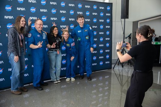 SpaceX Crew-11 Visit to KSC