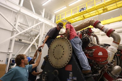 Artemis III RS-25 Engine Processing at KSC