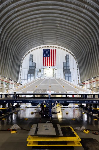 Artemis III SLS Core Stage Weather Cover Arrival at KSC