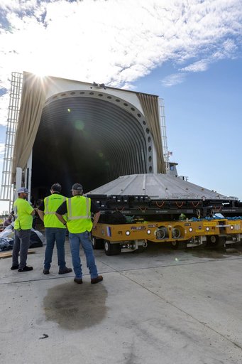 Artemis III SLS Core Stage Weather Cover Arrival