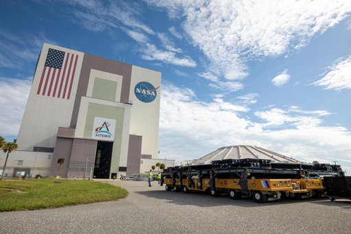 Artemis III SLS Core Stage Weather Cover Arrival