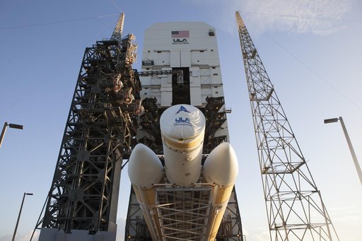 EFT-1 Delta IV Heavy lift to vertical
