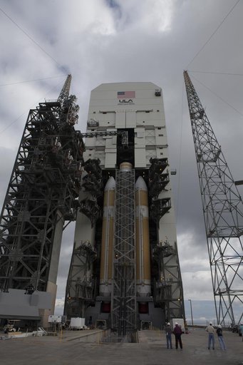 EFT-1 Delta IV Heavy lift to vertical