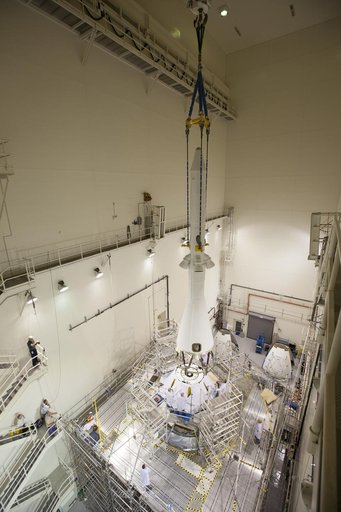 EFT-1 LAS lifted onto ORION Spacecraft