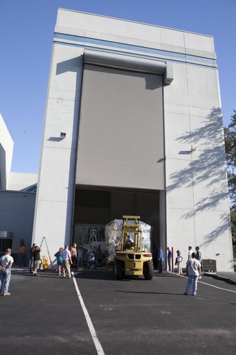 MMS Spacecraft Uncrated & Moved