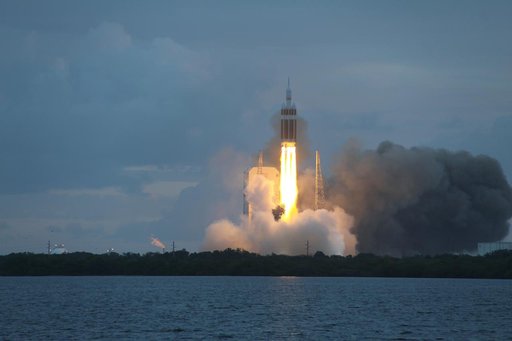 Orion EFT-1 Launch from NASA Causeway