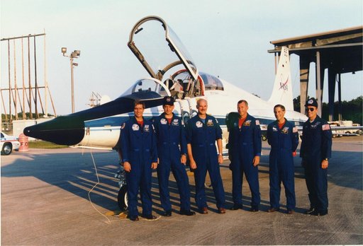 KENNEDY SPACE CENTER, FLA. -  The STS-79 astronauts arrive at KSC's Shuttle Landing Facility in their T-38 aircraft from Johnson Space Center in Houston.  From left are Mission Specialists John E. Blaha and Tom Akers; Commander William F. Readdy; PIlot Terrence W. Wilcutt; and Mission Specialists Ja