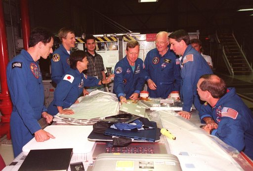 KSC-98pc1016