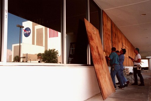 KSC-98pc1129