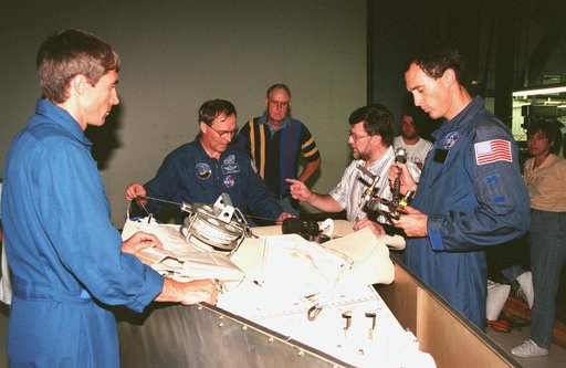 KSC-98pc1215