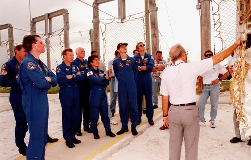 KSC-98pc1276