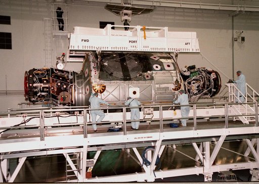 KSC-98pc1319