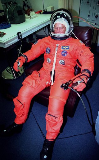 KSC-98pc1415