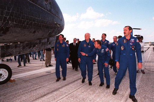 KSC-98pc1558