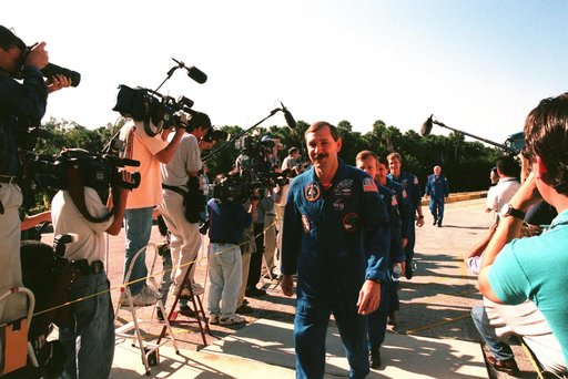 KSC-98pc1566