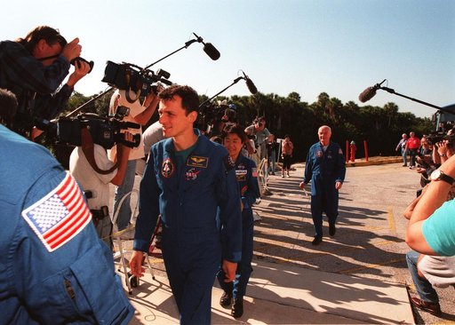 KSC-98pc1567