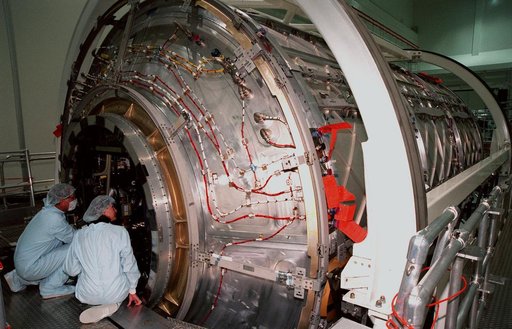 KSC-98pc1718