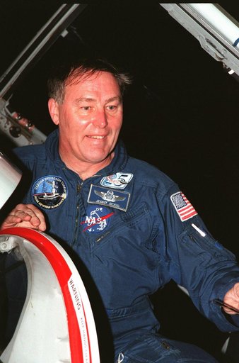 KSC-98pc1743