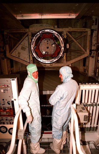 KSC-98pc1746