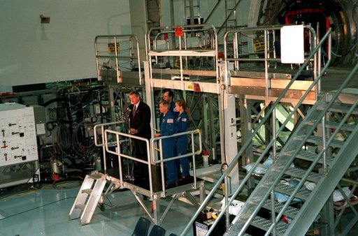 KSC-98pc1751