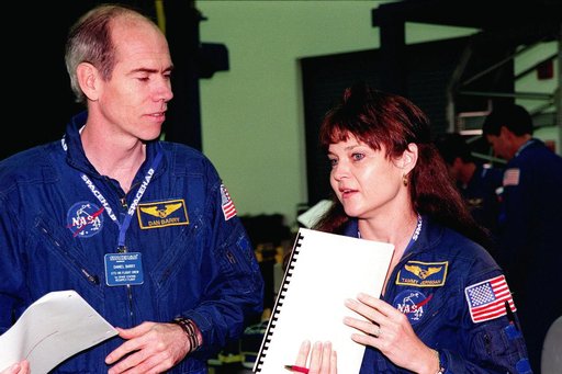KSC-99pd0202