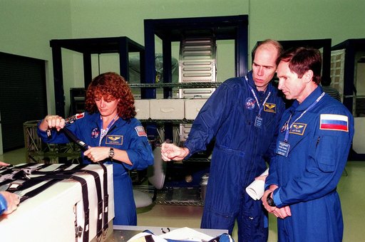 KSC-99pd0215