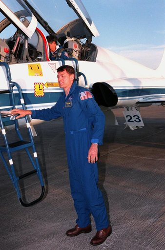 KSC-99pp0823