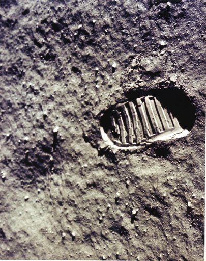KSC-as11-40-5877