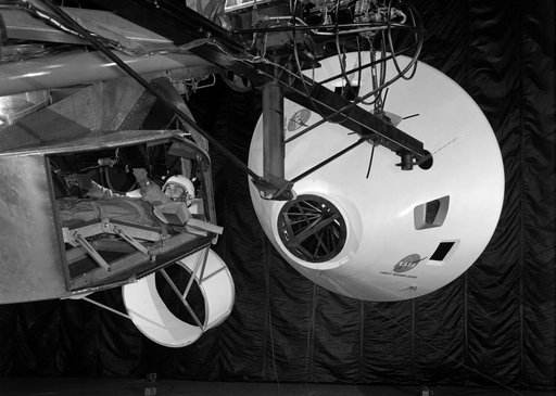 Apollo Rendezvous Docking Simulator