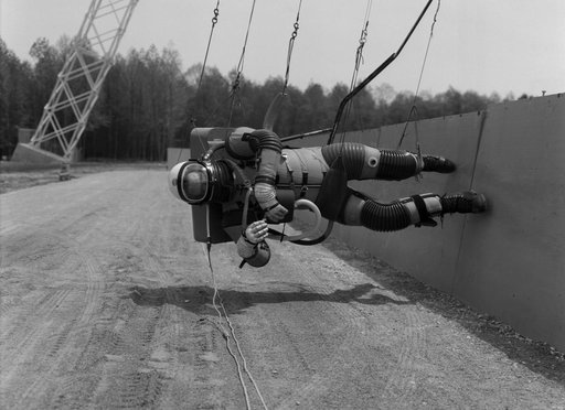 Reduced Gravity Walking Simulator