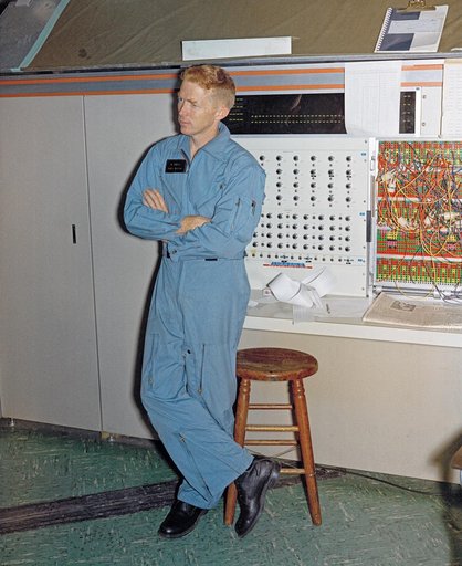 LRC-1968-B701_P-08477