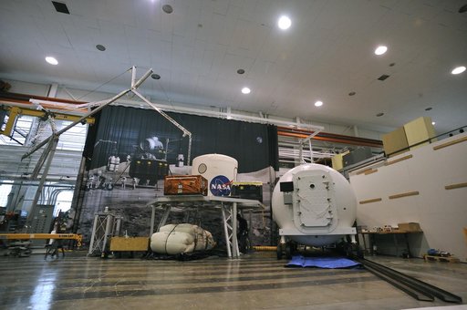 Expandable Lunar Habitat (X-Hab)