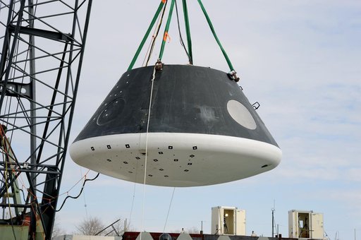 Crew Module Water Landing Model Assent (CMWLMA)