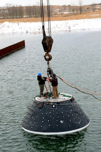 Crew Module Water Landing Model Assent (CMWLMA)