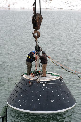 Crew Module Water Landing Model Assent (CMWLMA)