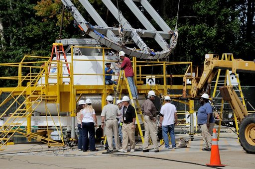 Orion SPLASH P1 Test 7 Swing Test at NASA Langley Research Cente